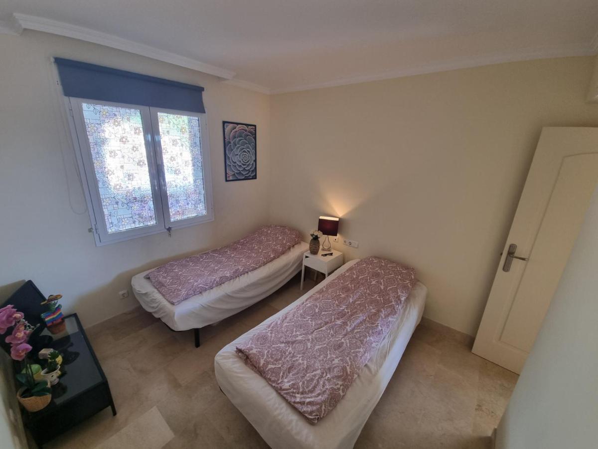 Elegant Apartment With Fantastic Views At The Top Of Calahonda Sitio de Calahonda Екстер'єр фото