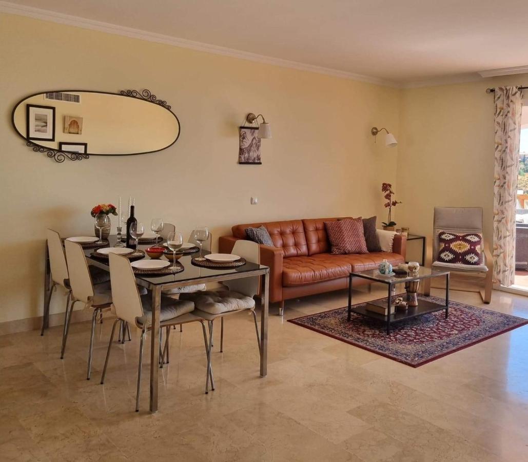 Elegant Apartment With Fantastic Views At The Top Of Calahonda Sitio de Calahonda Екстер'єр фото