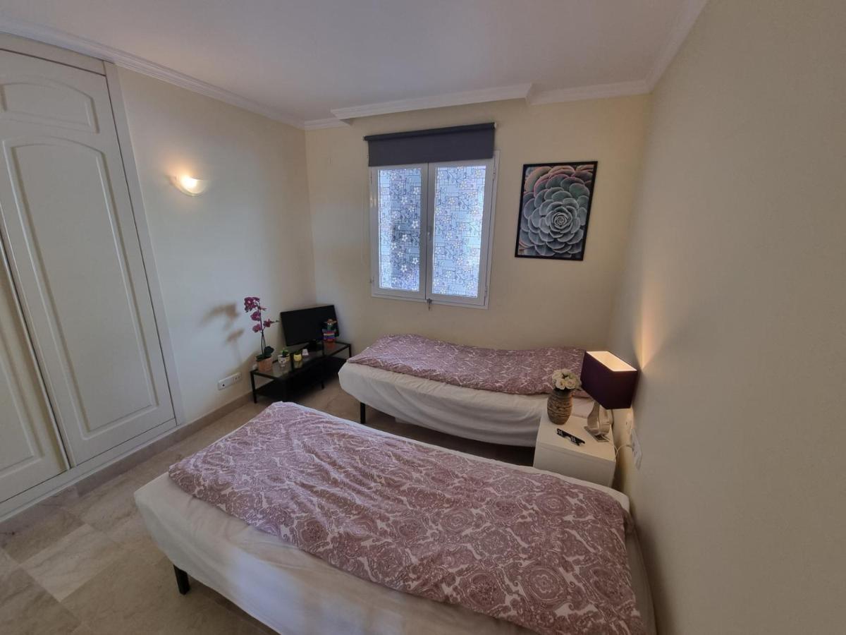 Elegant Apartment With Fantastic Views At The Top Of Calahonda Sitio de Calahonda Екстер'єр фото
