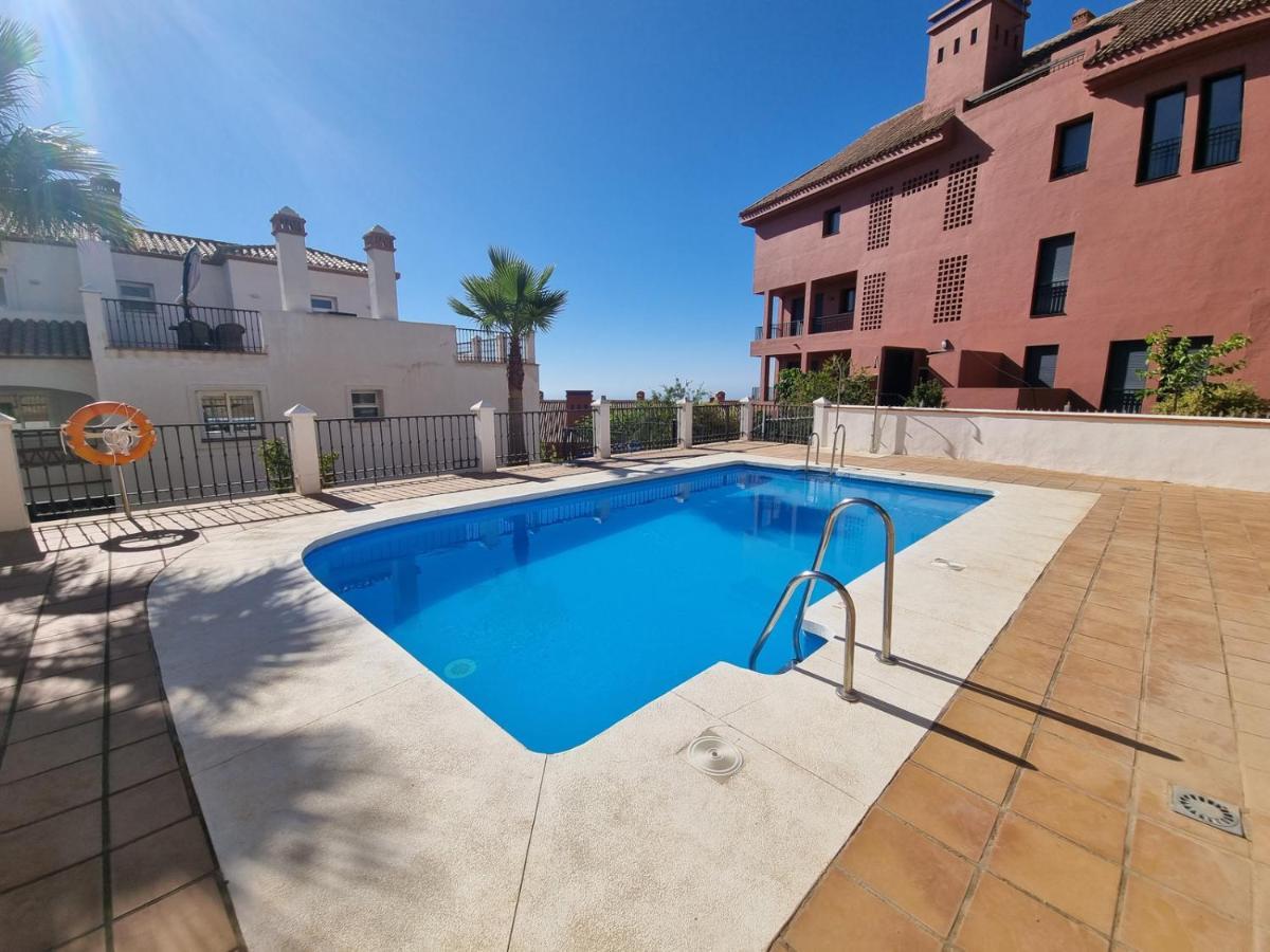 Elegant Apartment With Fantastic Views At The Top Of Calahonda Sitio de Calahonda Екстер'єр фото